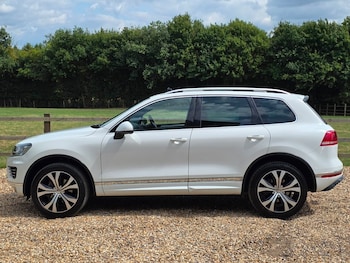 Used Volkswagen Touareg 2015 for sale - 75398226: Photo