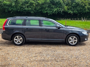 Used Volvo V70 2016 for sale - 78769675: Photo