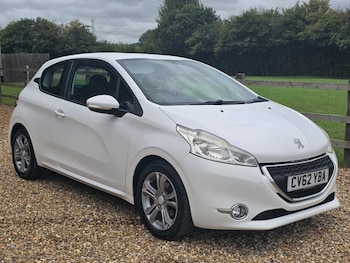 Used Peugeot 208 2012 for sale - 75897694: Photo