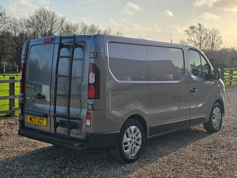 Used Renault Trafic 2017 for sale - 76863606: Photo 8