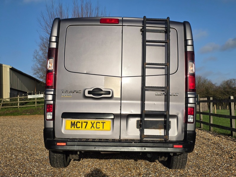 Used Renault Trafic 2017 for sale - 76863606: Photo 9
