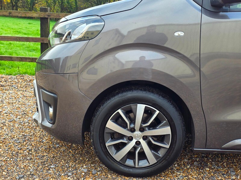 Used Toyota Verso 2018 for sale - 76583035: Photo 12