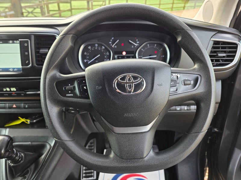 Used Toyota Verso 2018 for sale - 76583035: Photo 26