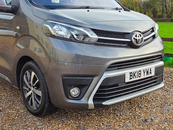 Used Toyota Verso 2018 for sale - 76583035: Photo