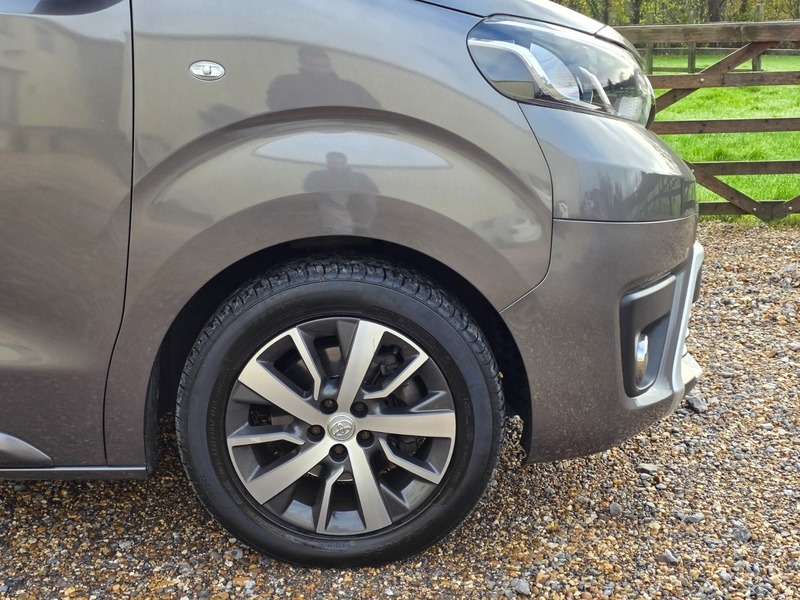 Used Toyota Verso 2018 for sale - 76583035: Photo 3