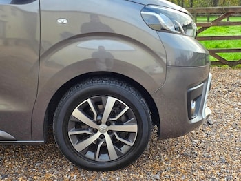 Used Toyota Verso 2018 for sale - 76583035: Photo