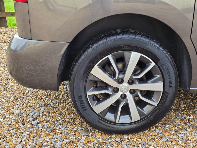 Used Toyota Verso 2018 for sale - 76583035: Photo 5