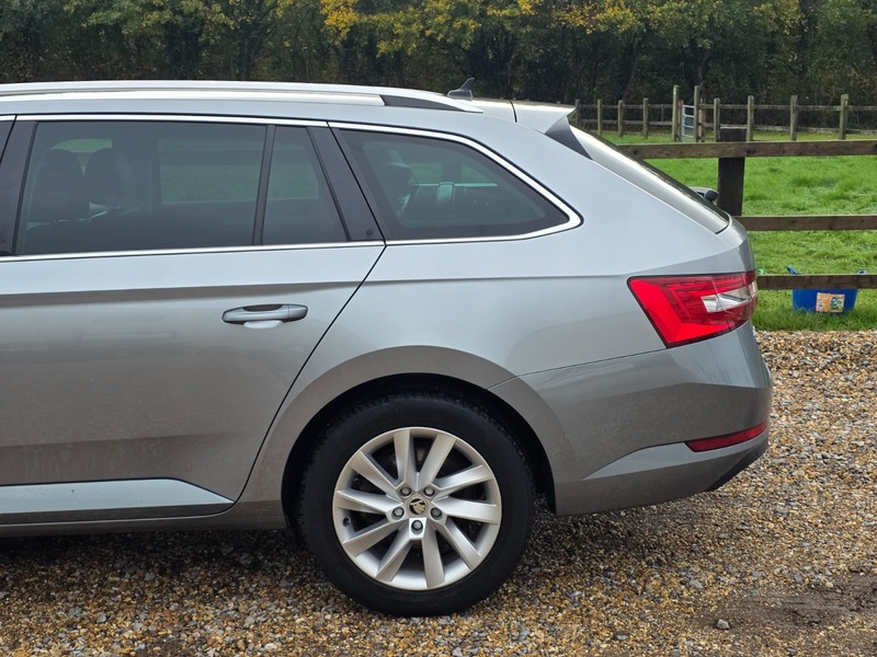 Used Skoda Superb 2019 for sale - 76197352: Photo 12