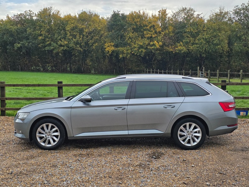Used Skoda Superb 2019 for sale - 76197352: Photo 2