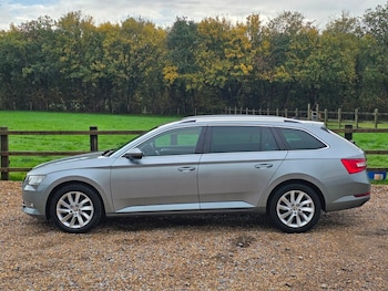 Used Skoda Superb 2019 for sale - 76197352: Photo