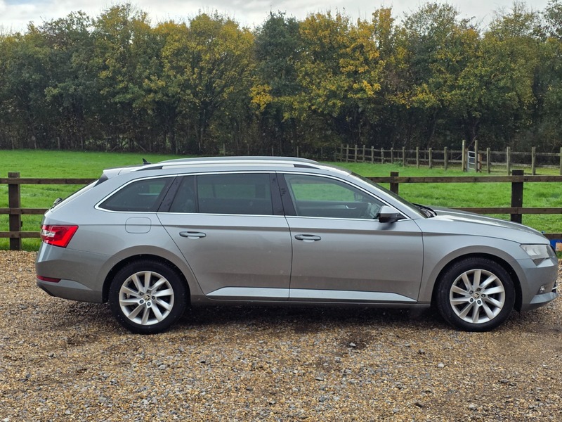 Used Skoda Superb 2019 for sale - 76197352: Photo 6