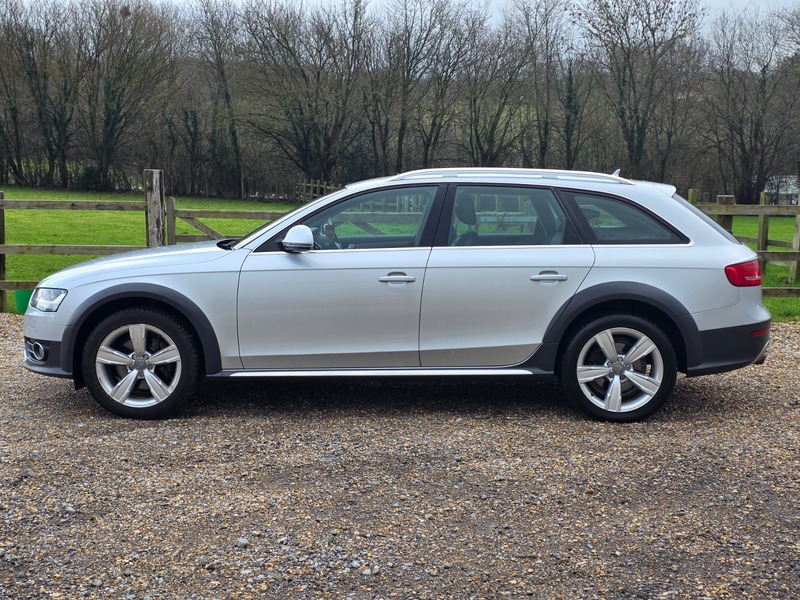 Used Audi A4 2014 for sale - 77328857: Photo 10