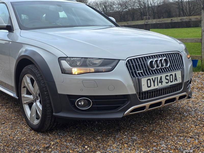 Used Audi A4 2014 for sale - 77328857: Photo 2