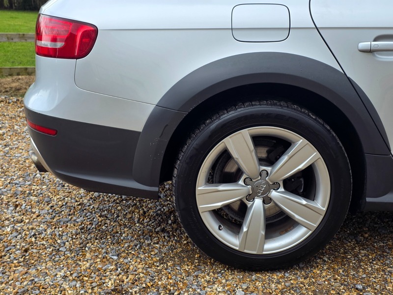 Used Audi A4 2014 for sale - 77328857: Photo 4