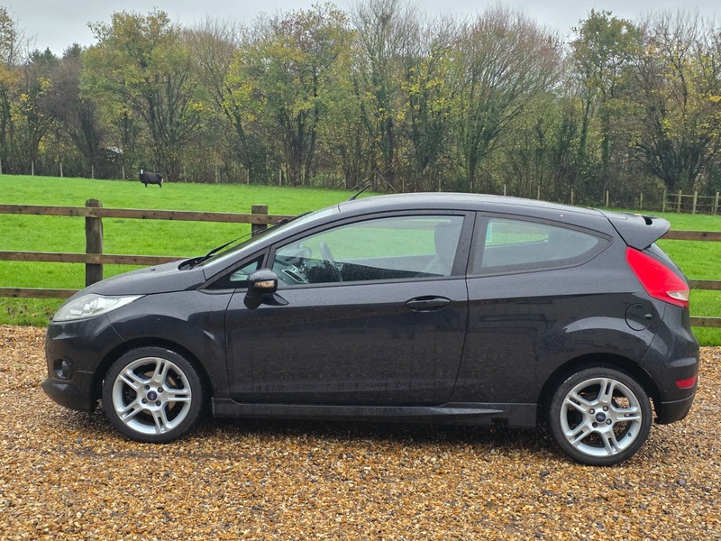 Used Ford Fiesta 2012 for sale - 76470731: Photo 2