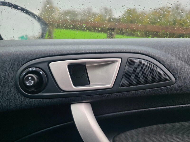 Used Ford Fiesta 2012 for sale - 76470731: Photo 34