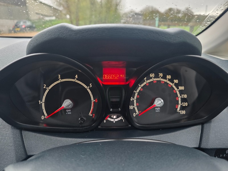 Used Ford Fiesta 2012 for sale - 76470731: Photo 38