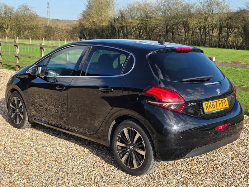 Used Peugeot 208 2017 for sale - 77508188: Photo 11