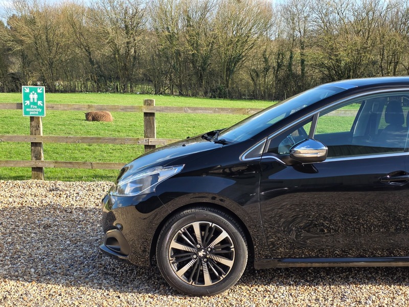Used Peugeot 208 2017 for sale - 77508188: Photo 12