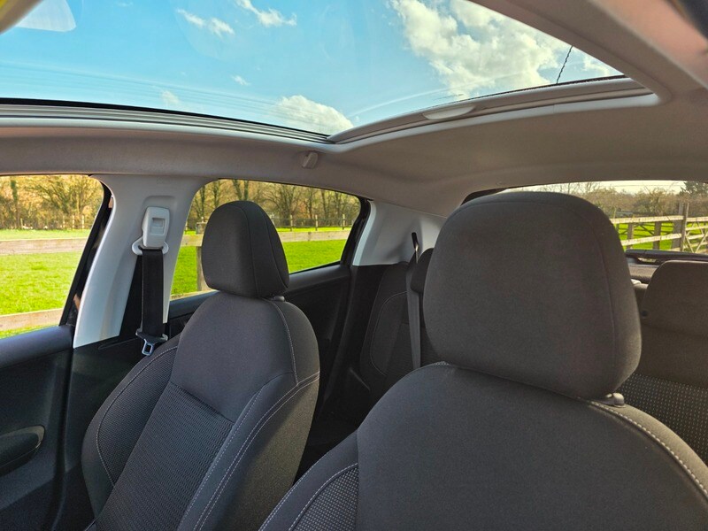 Used Peugeot 208 2017 for sale - 77508188: Photo 16