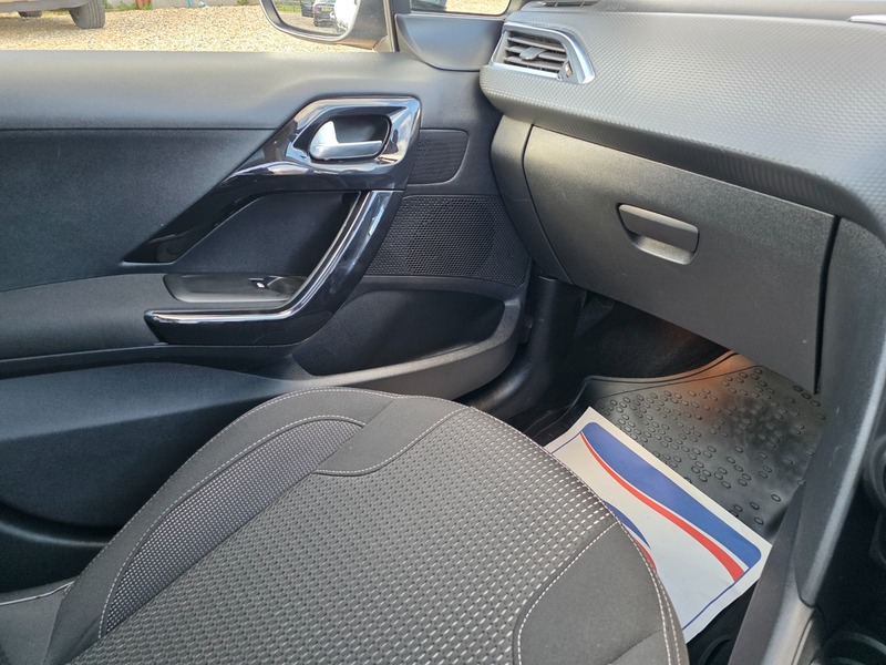 Used Peugeot 208 2017 for sale - 77508188: Photo 26