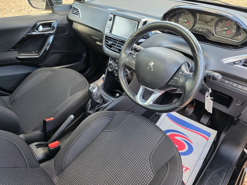 Used Peugeot 208 2017 for sale - 77508188: Photo 3