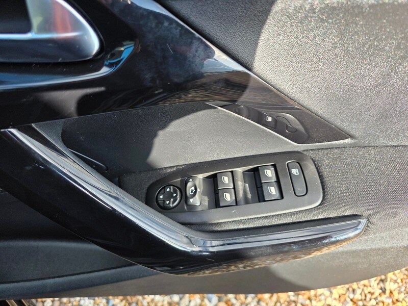 Used Peugeot 208 2017 for sale - 77508188: Photo 37