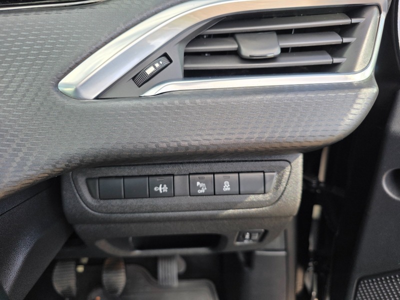 Used Peugeot 208 2017 for sale - 77508188: Photo 38