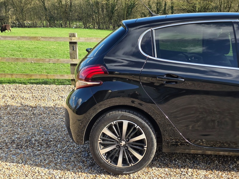 Used Peugeot 208 2017 for sale - 77508188: Photo 7