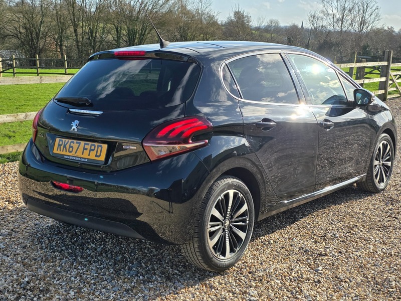 Used Peugeot 208 2017 for sale - 77508188: Photo 8