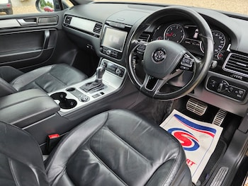 Used Volkswagen Touareg 2011 for sale - 75765832: Photo