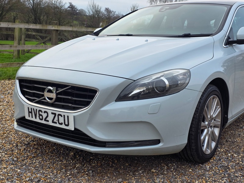 Used Volvo V40 2013 for sale - 76863620: Photo 10