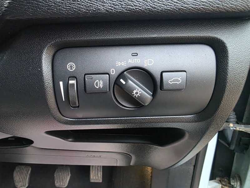 Used Volvo V40 2013 for sale - 76863620: Photo 15