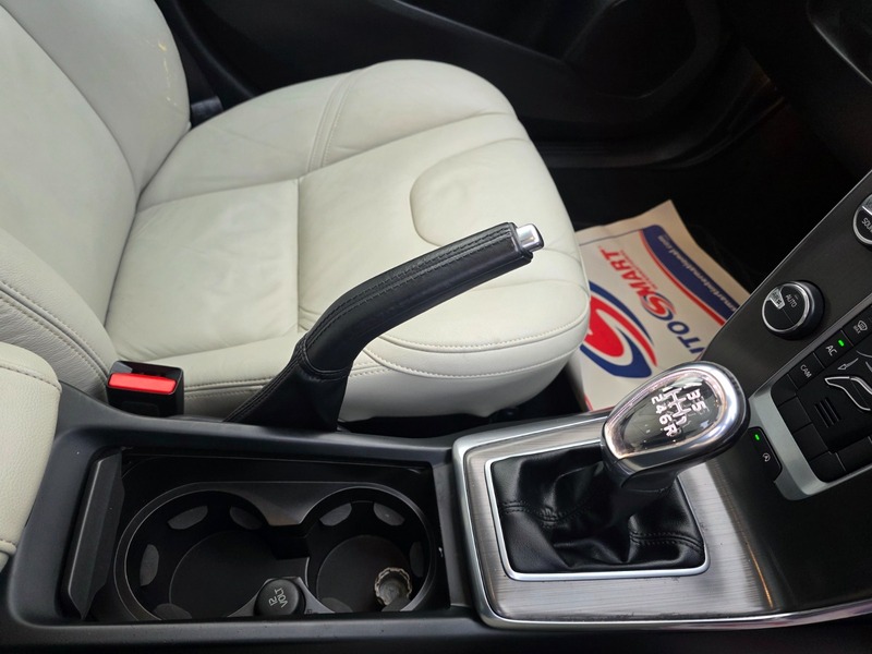 Used Volvo V40 2013 for sale - 76863620: Photo 22