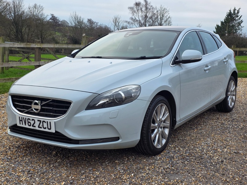 Used Volvo V40 2013 for sale - 76863620: Photo 9