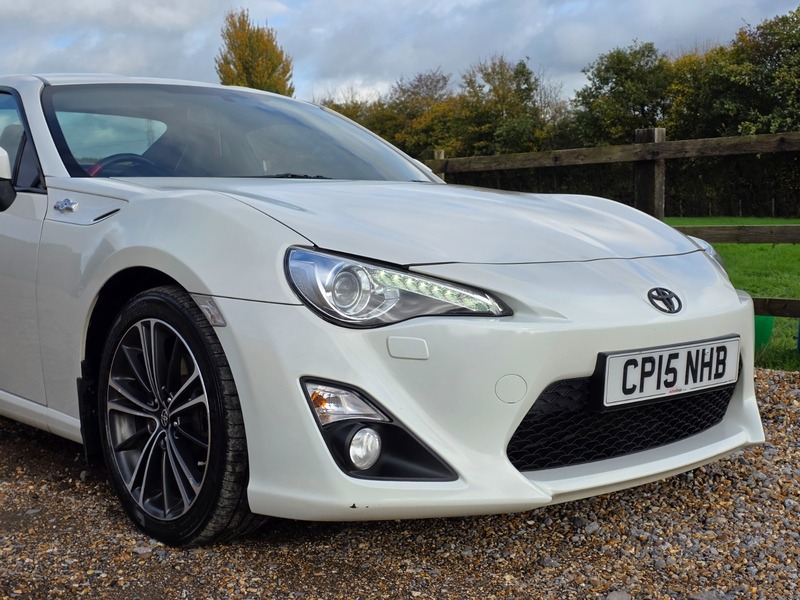 Used Toyota GT86 2015 for sale - 76334131: Photo 2