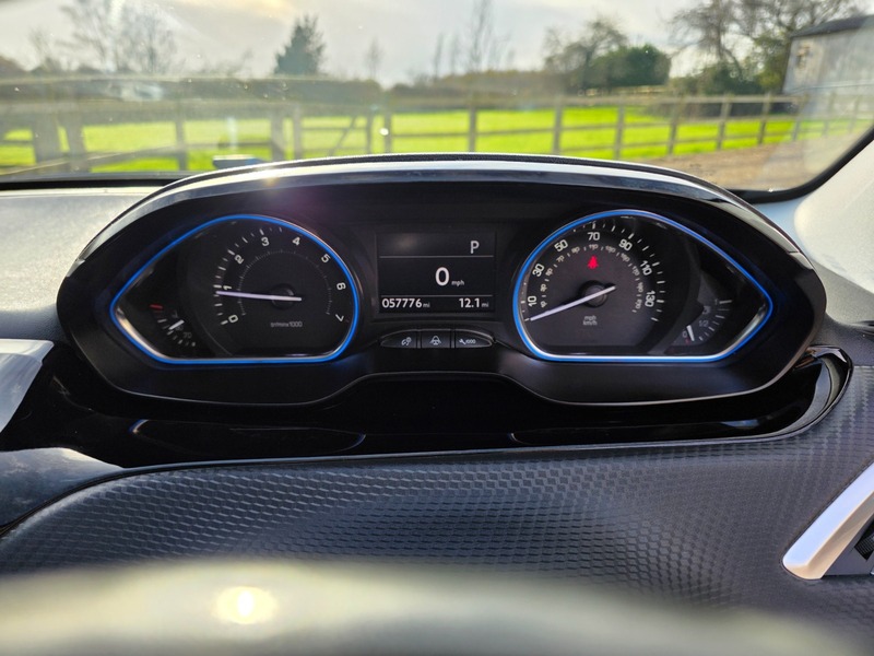 Used Peugeot 2008 2014 for sale - 76784642: Photo 17