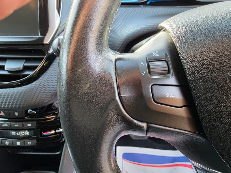 Used Peugeot 2008 2014 for sale - 76784642: Photo 20