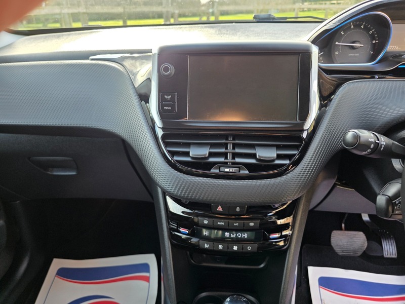 Used Peugeot 2008 2014 for sale - 76784642: Photo 21