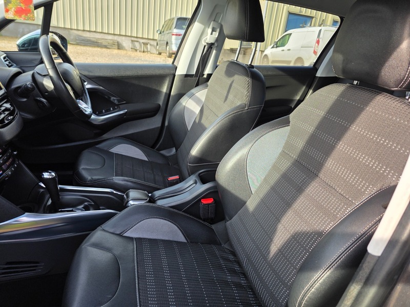 Used Peugeot 2008 2014 for sale - 76784642: Photo 32