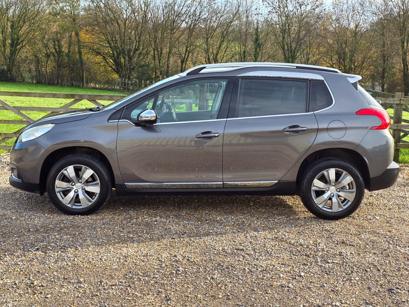 Used Peugeot 2008 2014 for sale - 76784642: Photo 9