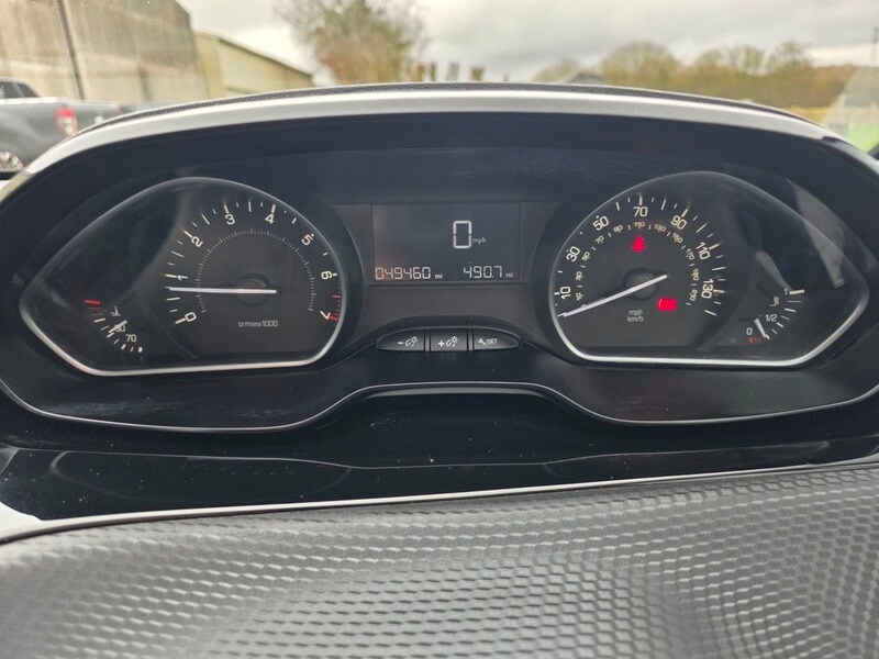 Used Peugeot 2008 2015 for sale - 77508190: Photo 39