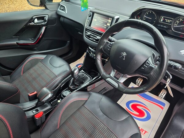 Used Peugeot 2008 2017 for sale - 76280601: Photo 3