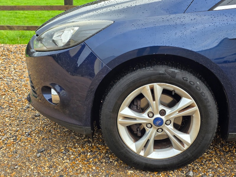 Used Ford Focus 2011 for sale - 77065468: Photo 12