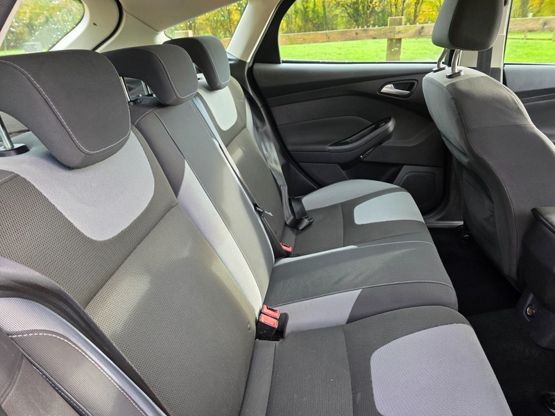 Used Ford Focus 2011 for sale - 77065468: Photo 26