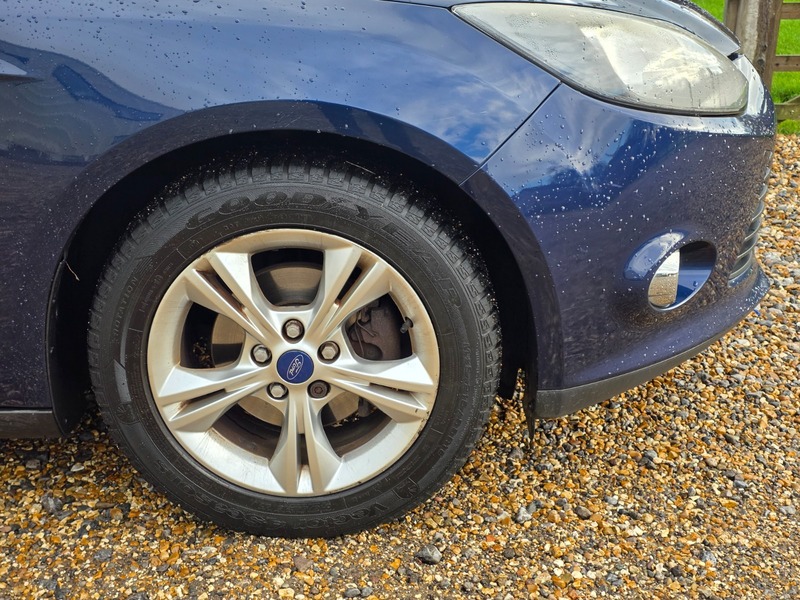 Used Ford Focus 2011 for sale - 77065468: Photo 3