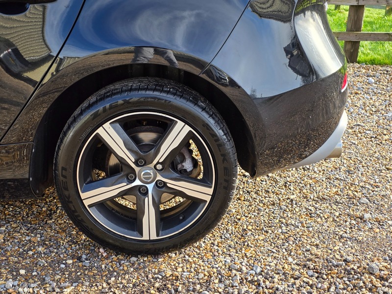 Used Volvo V40 2016 for sale - 76784648: Photo 10