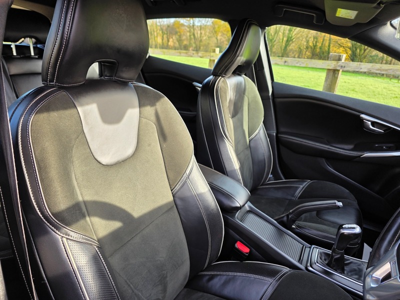 Used Volvo V40 2016 for sale - 76784648: Photo 18