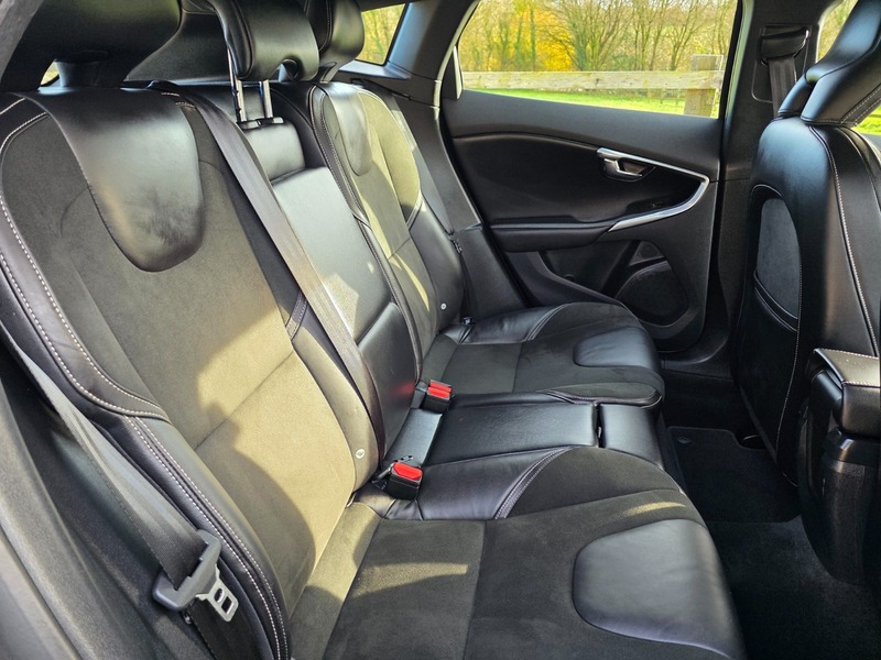 Used Volvo V40 2016 for sale - 76784648: Photo 29