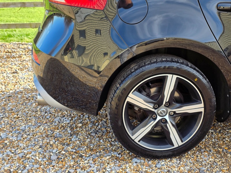 Used Volvo V40 2016 for sale - 76784648: Photo 5